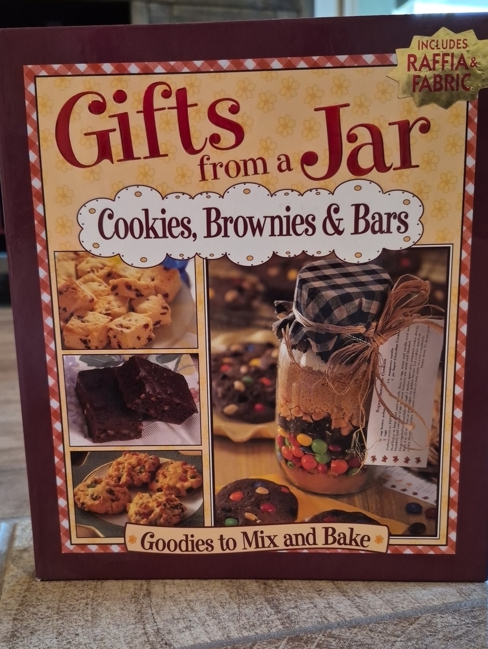 Make Give Gifts from a Jar Cookies, Brownies Recipe Kit Craft Book